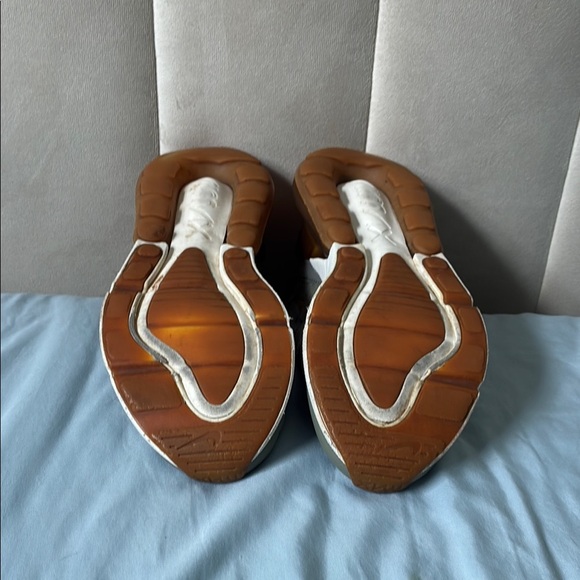 Nike Air Max 270 Olive and Gold Sneakers - Picture 2 of 3